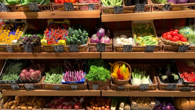 Grocery & Supermarket Store