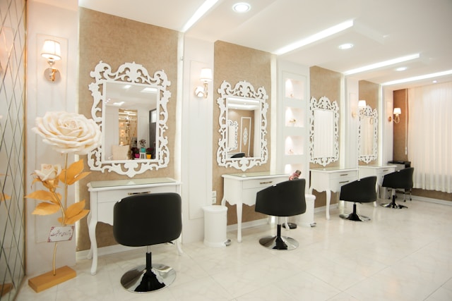 How Salon Interior Design Impacts Customer Experience & Revenue