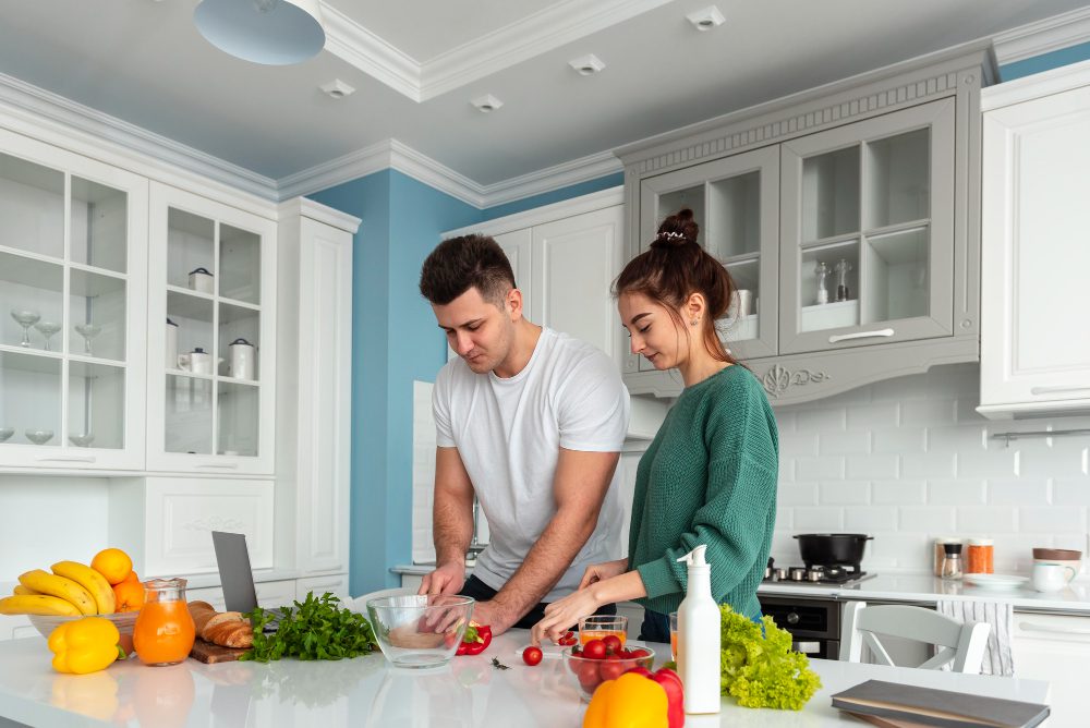 Open Kitchens with Controlled Drama