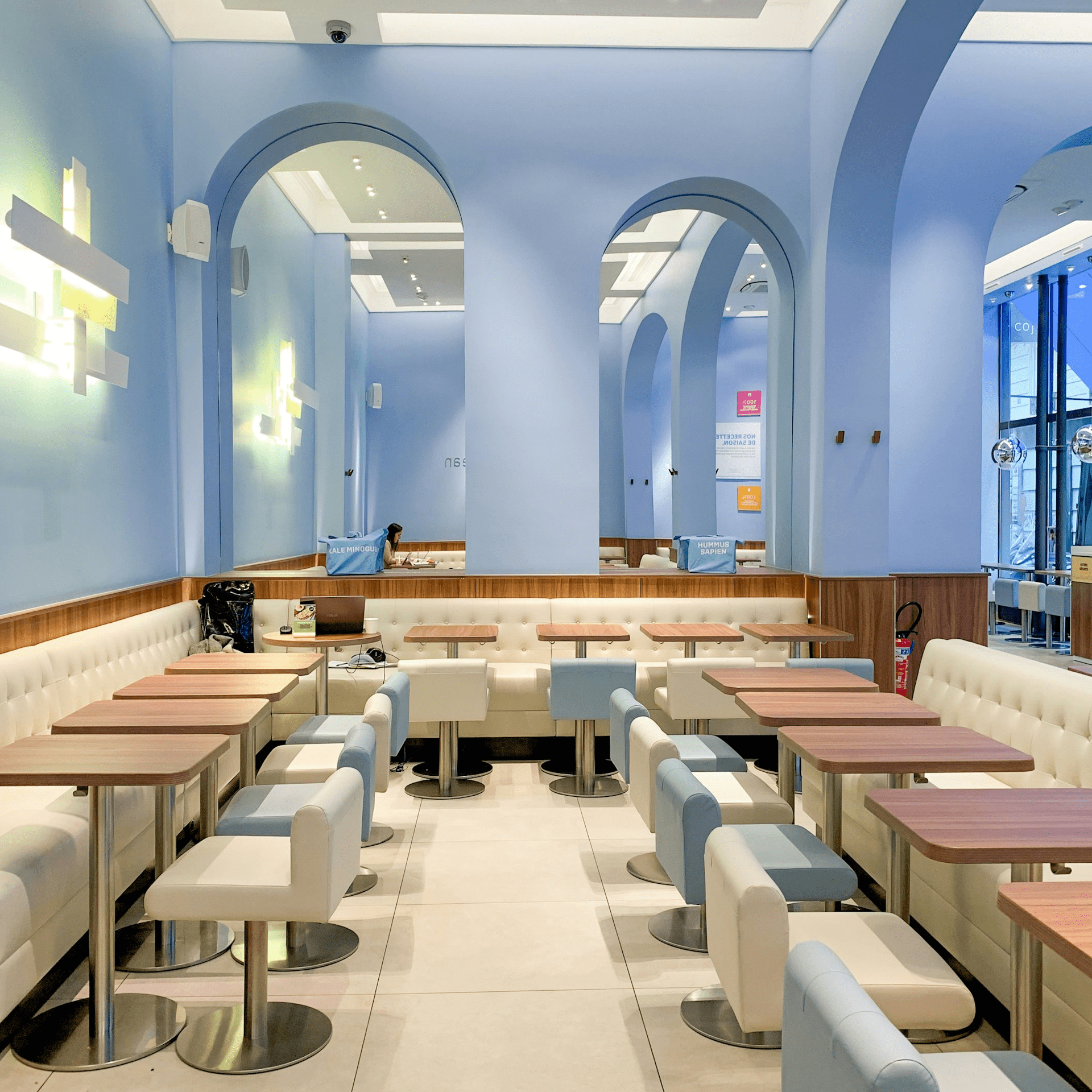 Restaurant Interior Designer