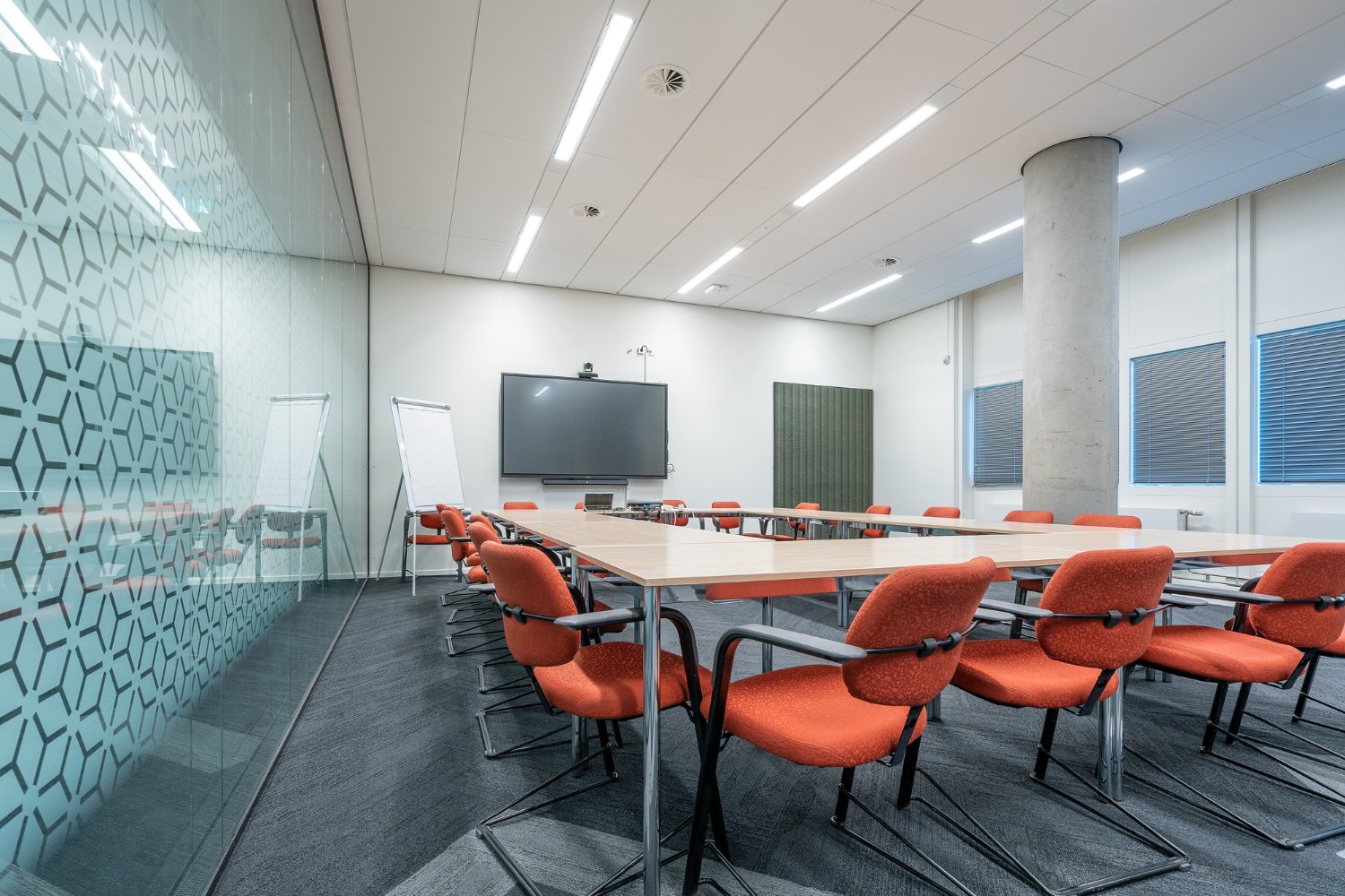 Turnkey Office Interior Design vs Manual Contractors