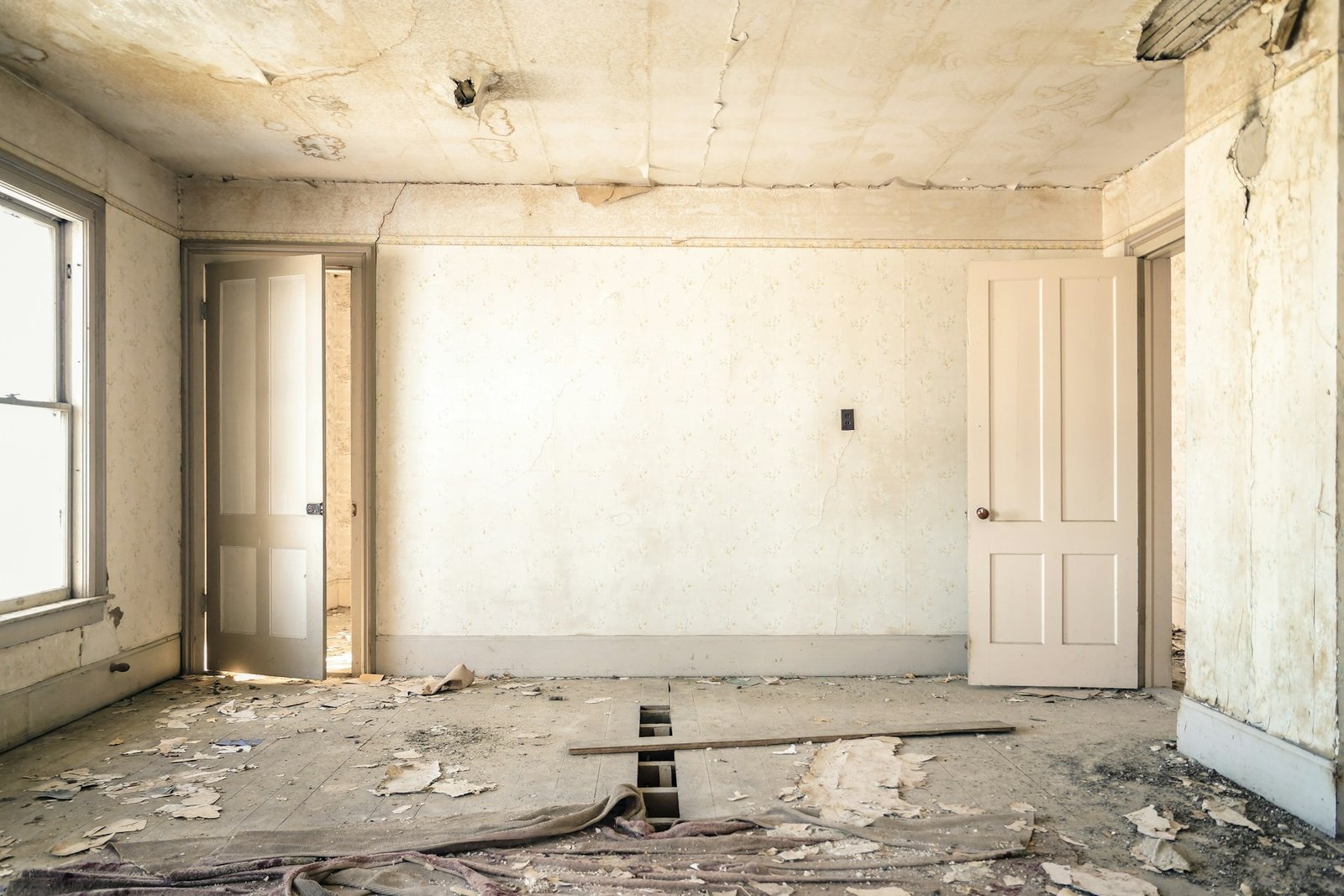 Can a Professional Interior Designer Actually Help Save Money on a Home Renovation in Lucknow